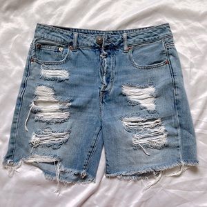 Distressed AE denim shorts